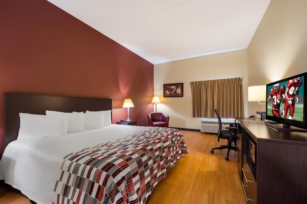 Red Roof Inn הנדרסונוויל מראה חיצוני תמונה