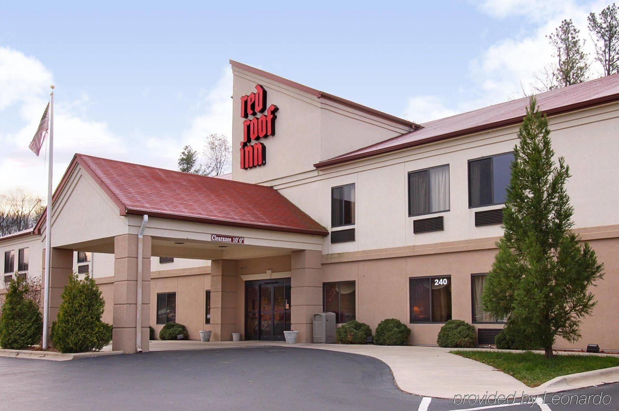 Red Roof Inn הנדרסונוויל מראה חיצוני תמונה